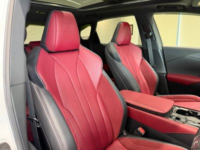 صورة مصغرة 70 لـ 2023 Lexus RX