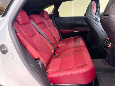صورة مصغرة 22 لـ 2023 Lexus RX