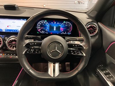 MERCEDES-BENZ GLB - 10