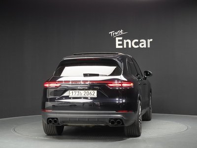 PORSCHE CAYENNE - 3