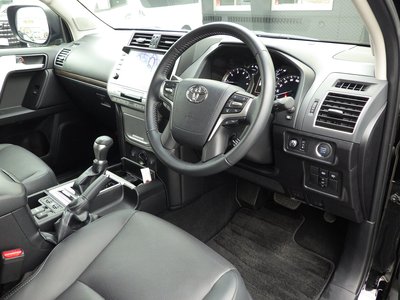 TOYOTA LAND CRUISER PRADO - 6