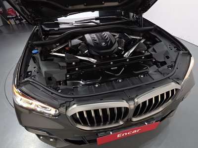 صورة 7 لـ 2023 BMW X5