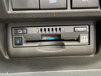 TOYOTA LAND CRUISER 300 - 7