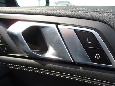 2023 BMW X6 thumbnail 35