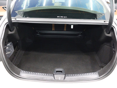 MERCEDES-BENZ E-CLASS - 6