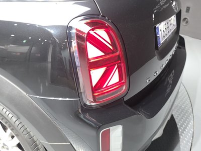 MINI COUNTRYMAN - 10