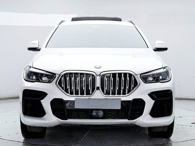 2022 BMW X6 — фото 2