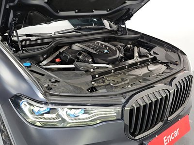 BMW X7 - 7