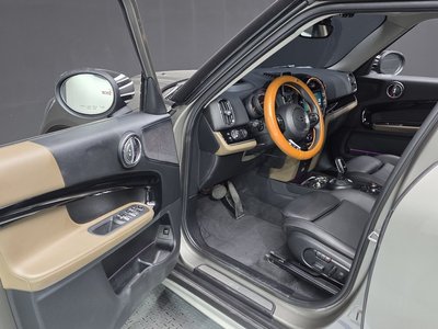 MINI COUNTRYMAN - 10