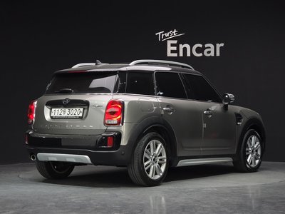 MINI COUNTRYMAN - 4