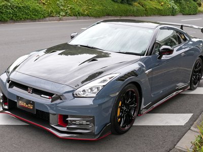 NISSAN GT-R - 4