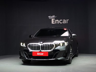2024 BMW 5 SERIES photo 2
