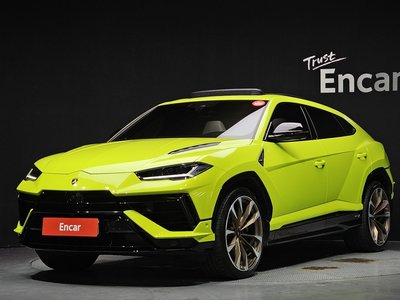 2023 Lamborghini URUS — фото 1