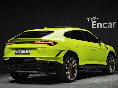 2023 Lamborghini URUS — фото 3