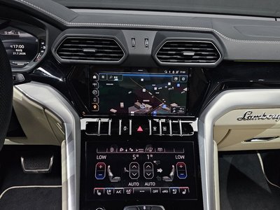 2023 Lamborghini URUS — миниатюра 15