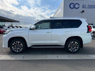 TOYOTA LAND CRUISER PRADO - 8