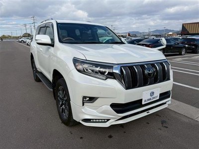 TOYOTA LAND CRUISER PRADO - 8