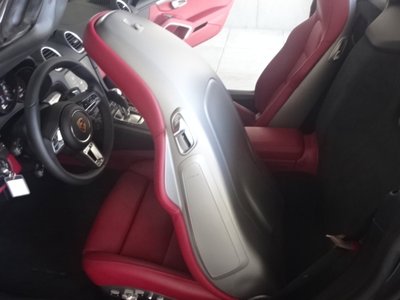 صورة مصغرة 38 لـ 2021 Porsche 718