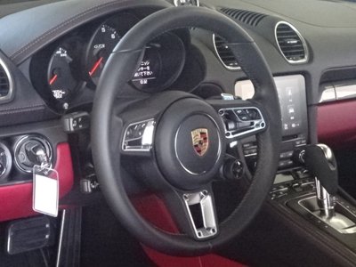 صورة مصغرة 15 لـ 2021 Porsche 718