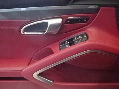 صورة مصغرة 27 لـ 2021 Porsche 718