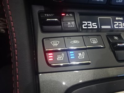 صورة مصغرة 35 لـ 2021 Porsche 718