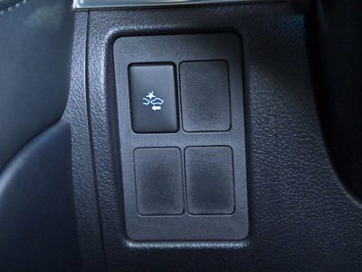 صورة مصغرة 30 لـ 2016 Toyota LAND CRUISER 200