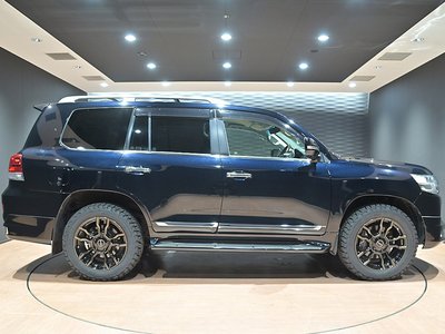 صورة 6 لـ 2016 Toyota LAND CRUISER 200