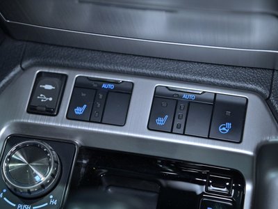 صورة مصغرة 34 لـ 2016 Toyota LAND CRUISER 200