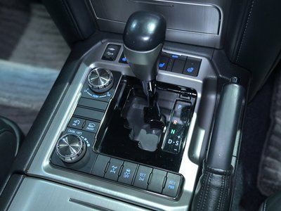 صورة مصغرة 35 لـ 2016 Toyota LAND CRUISER 200