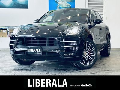 PORSCHE MACAN - 1