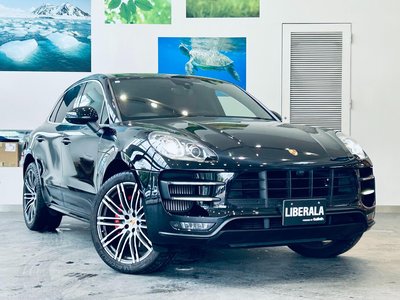 PORSCHE MACAN - 4