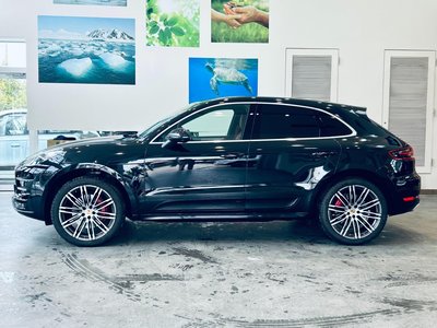 PORSCHE MACAN - 9