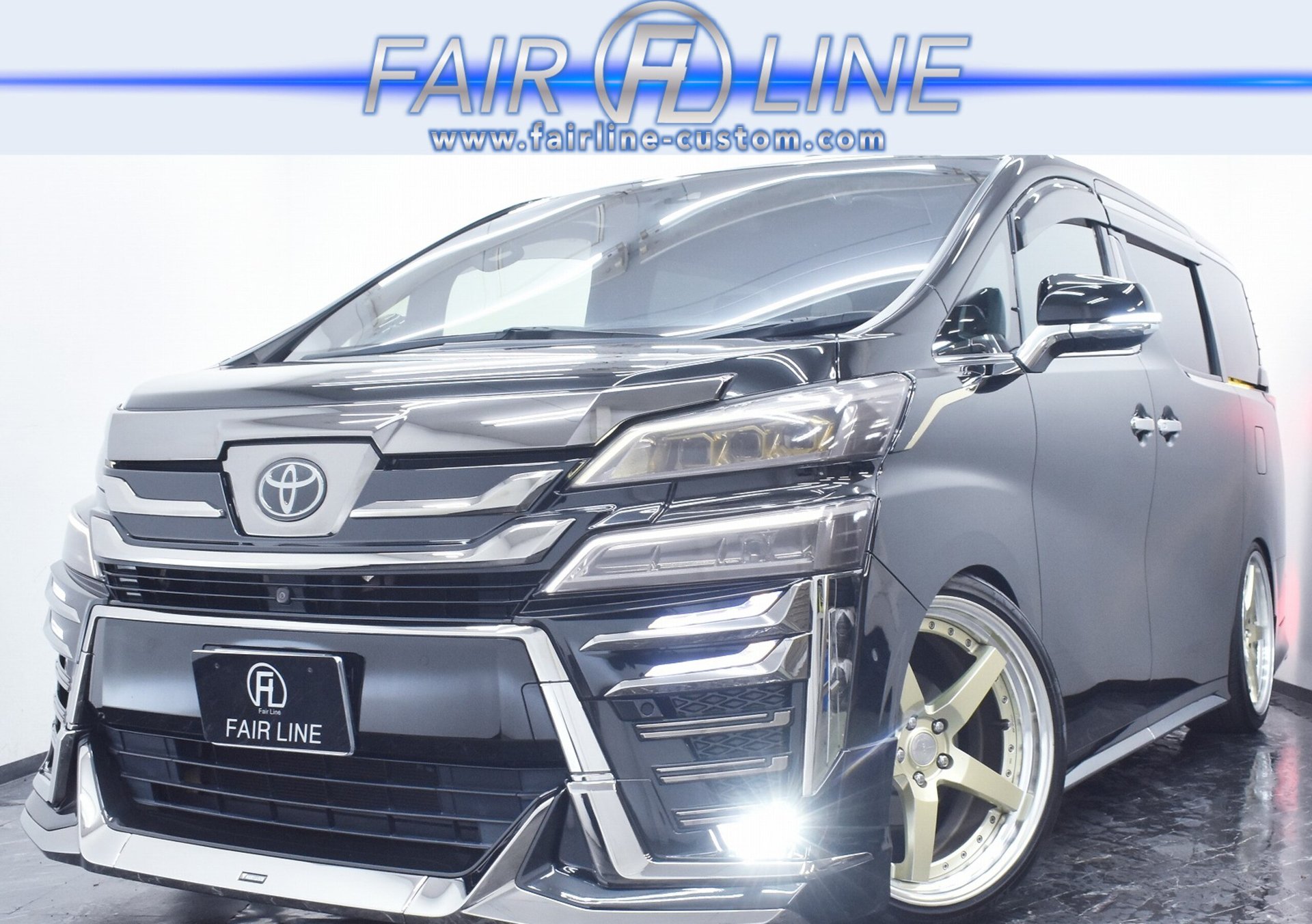 TOYOTA VELLFIRE - View 1