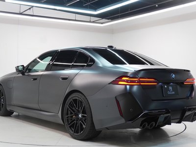 2025 BMW M5 照片 8