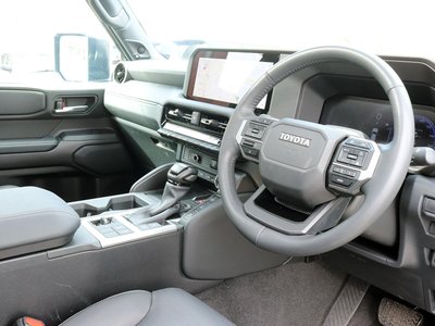 TOYOTA LAND CRUISER - 9