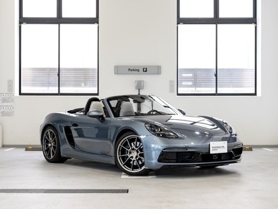 PORSCHE 718 - 8