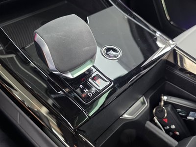 2025 LAND Rover RANGE ROVER SPORT — миниатюра 12