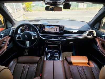 BMW X7 - 7