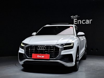 AUDI Q8 - 2