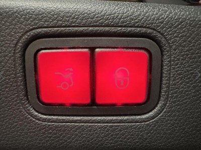 MERCEDES-BENZ CLS - 4