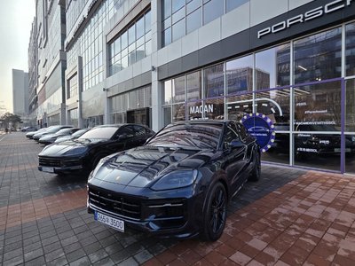 PORSCHE CAYENNE - 8