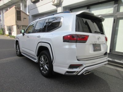 TOYOTA LAND CRUISER 300 - 6