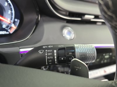 2021 Genesis GV70 — миниатюра 29