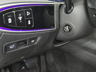 2021 Genesis GV70 — миниатюра 28