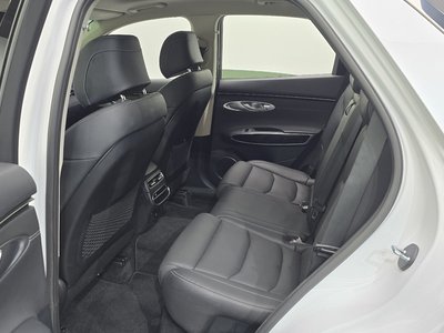 2021 Genesis GV70 — миниатюра 17