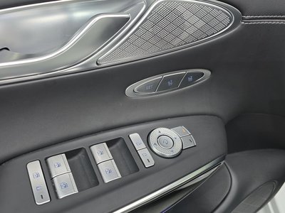 2021 Genesis GV70 — миниатюра 30