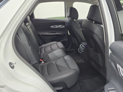 2021 Genesis GV70 — миниатюра 26
