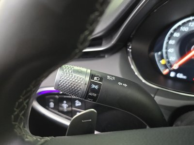 2021 Genesis GV70 — миниатюра 25