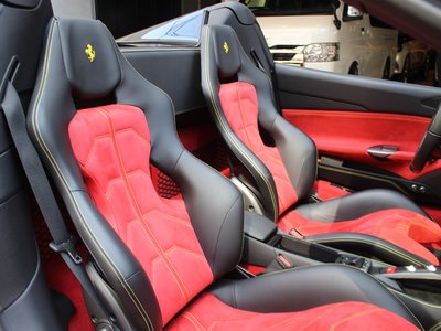 صورة 14 لـ 2016 Ferrari 488 SPIDER