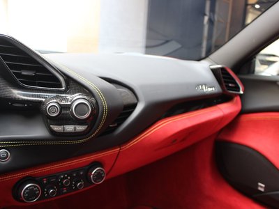 صورة 11 لـ 2016 Ferrari 488 SPIDER